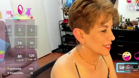 Snapshot of angelina_stone_65 chatting on October 4, 1:33 am Angelina online show from October 4, 1:33 am