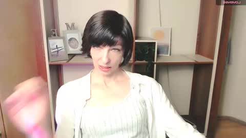 Snapshot of angelinalov_ chatting on October 20, 7:11 am Angelina online show from October 20, 7:11 am