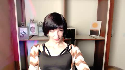 Snapshot of angelinalov_ chatting on September 30, 7:14 am Angelina online show from September 30, 7:14 am