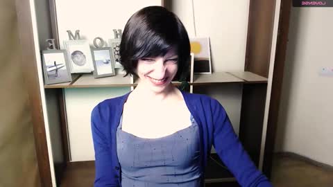 Snapshot of angelinalov_ chatting on October 28, 7:47 am Angelina online show from October 28, 7:47 am