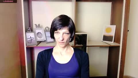 Snapshot of angelinalov_ chatting on October 9, 9:13 am Angelina online show from October 9, 9:13 am