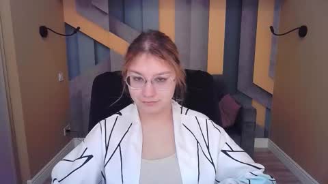 AngelinaLow online show from February 16, 12:27 pm