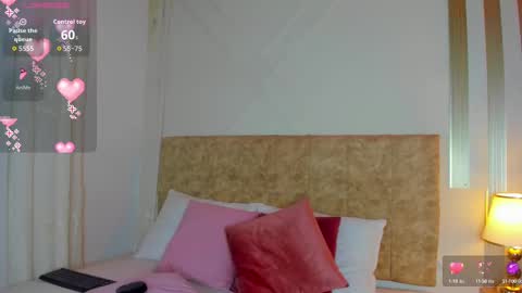 Snapshot of angelinarouse_ chatting on September 19, 1:37 am angelinarouse_ online show from September 19, 1:37 am