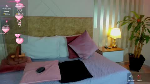 Snapshot of angelinarouse_ chatting on September 20, 1:38 am angelinarouse_ online show from September 20, 1:38 am