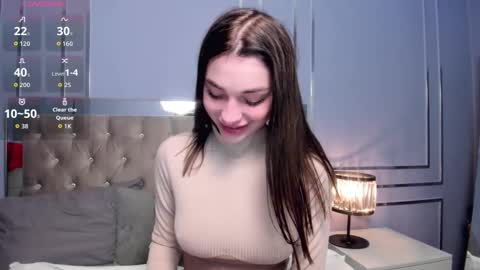 Snapshot of angelinawett chatting on October 10, 6:18 am Angelina online show from October 10, 6:18 am