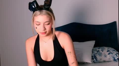 Angelinhaa  online show from October 14, 12:24 am