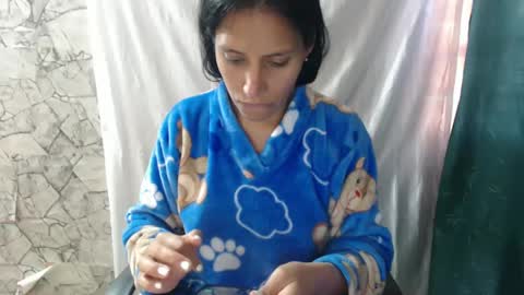 Snapshot of angelitaa_hot chatting on September 14, 10:40 pm angela online show from September 14, 10:40 pm