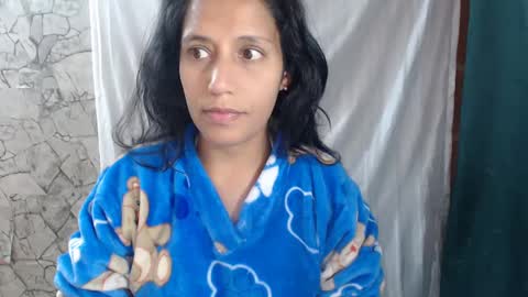 Snapshot of angelitaa_hot chatting on September 20, 2:54 am angela online show from September 20, 2:54 am