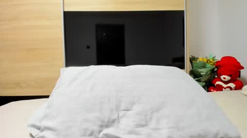 Snapshot of angell6969 chatting on September 28, 5:03 am KrystyYo online show from September 28, 5:03 am