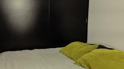 Snapshot of angellaisabella chatting on October 31, 1:15 pm ANGELA ISABELLA online show from October 31, 1:15 pm