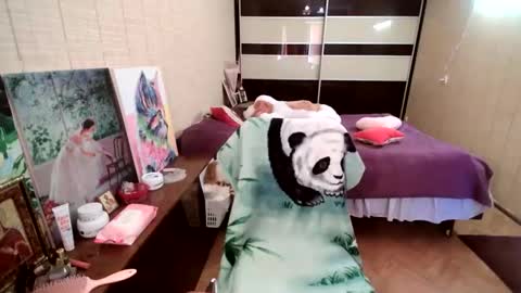 Snapshot of angelleah chatting on September 23, 1:53 pm angelleah online show from September 23, 1:53 pm