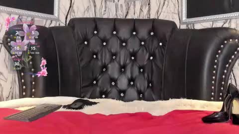   online show from October 9, 1:59 pm