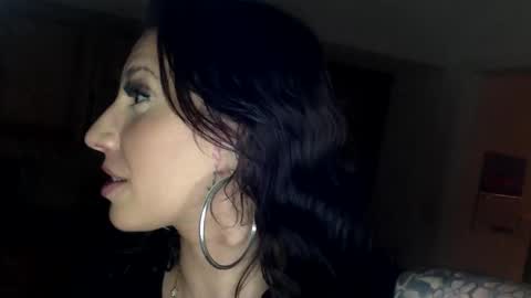 Angel online show from March 6, 9:10 pm