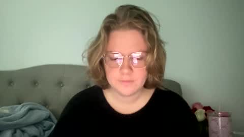 Snapshot of angeloflight273360 chatting on February 20, 5:20 pm Angel of Light online show from February 20, 5:20 pm