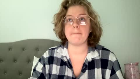 Snapshot of angeloflight273360 chatting on February 14, 2:23 pm Angel of Light online show from February 14, 2:23 pm