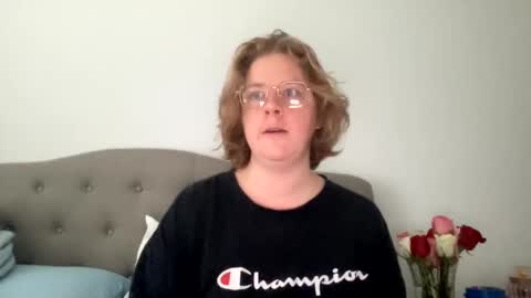 Snapshot of angeloflight273360 chatting on February 15, 3:06 pm Angel of Light online show from February 15, 3:06 pm