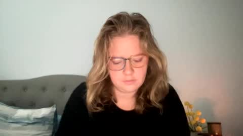 Snapshot of angeloflight273360 chatting on December 30, 1:47 pm Angel of Light online show from December 30, 1:47 pm