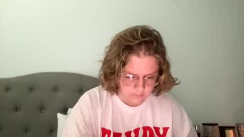 Snapshot of angeloflight273360 chatting on February 12, 3:17 pm Angel of Light online show from February 12, 3:17 pm