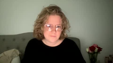 Snapshot of angeloflight273360 chatting on February 19, 5:38 pm Angel of Light online show from February 19, 5:38 pm