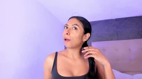 Angela online show from April 1, 1:23 pm