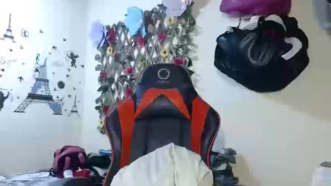 Snapshot of angelsexhotlatin chatting on October 15, 2:03 am angelsexhotlatin online show from October 15, 2:03 am