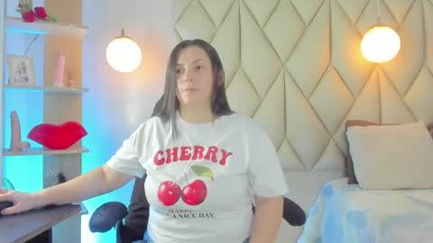 ANGIE online show from April 17, 2:08 pm