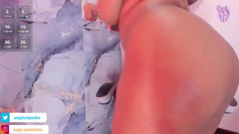 Snapshot of angelthroatt chatting on October 21, 11:42 pm ANGEL online show from October 21, 11:42 pm