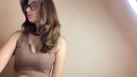 Lisa online show from October 16, 3:03 pm