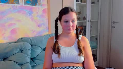 Snapshot of angely_lilly chatting on September 15, 8:44 am Lilly online show from September 15, 8:44 am