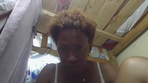 Snapshot of angevannessa chatting on October 23, 9:48 am ange online show from October 23, 9:48 am