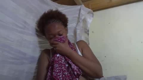 Snapshot of angevannessa chatting on October 5, 8:19 am ange online show from October 5, 8:19 am