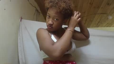 Snapshot of angevannessa chatting on October 2, 3:55 am ange online show from October 2, 3:55 am