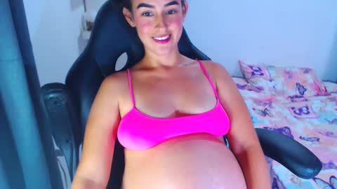 Snapshot of angie_dreamgirl chatting on February 26, 3:43 pm IG angie dreamgirl01 online show from February 26, 3:43 pm