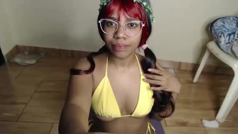 angie_fox1 online show from October 9, 8:46 pm