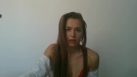 angiemilly online show from September 18, 9:41 am