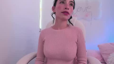 Snapshot of angiiebylpz chatting on February 6, 4:25 pm violeth lopez online show from February 6, 4:25 pm