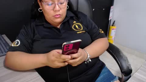 angy online show from November 17, 7:47 pm