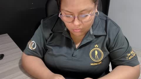 Snapshot of angy_ro12 chatting on September 25, 12:32 am angy online show from September 25, 12:32 am