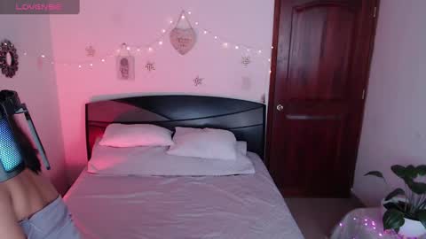 ana sofia   online show from December 17, 4:32 pm
