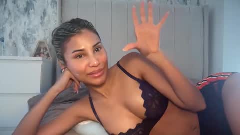 Snapshot of aniishaa chatting on September 16, 9:28 am anisha online show from September 16, 9:28 am