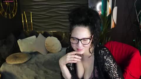 Anita online show from November 9, 10:05 pm