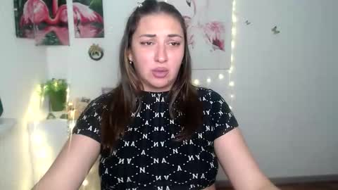 anitaa_a online show from September 12, 6:14 am