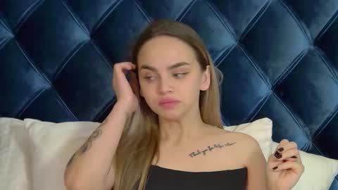 Snapshot of anitaventure chatting on November 2, 4:16 am AnitaVenture online show from November 2, 4:16 am