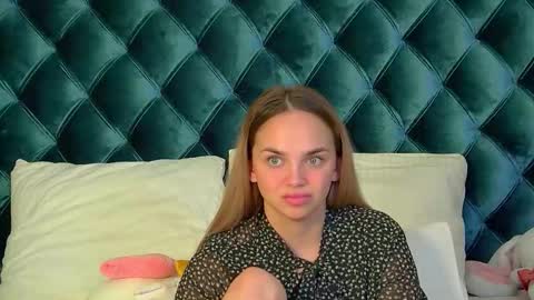 Snapshot of anitaventure chatting on September 21, 5:28 am AnitaVenture online show from September 21, 5:28 am