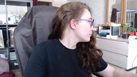 Nameless online show from December 9, 4:34 am
