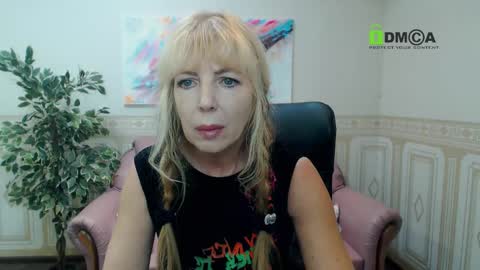 Anna Ditrih online show from December 5, 12:44 pm