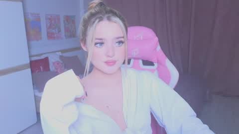 Anna online show from April 22, 4:59 pm