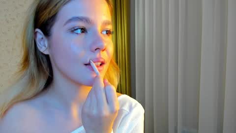 Snapshot of anna_robinson chatting on January 17, 1:15 am Anna online show from January 17, 1:15 am