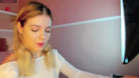 Snapshot of anna_robinson chatting on January 10, 1:32 am Anna online show from January 10, 1:32 am