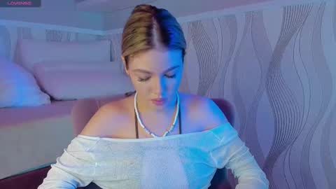 Snapshot of anna_robinson chatting on February 22, 1:33 am Anna online show from February 22, 1:33 am